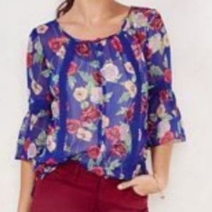 LC Lauren Conrad S floral 3/4 bell sleeve  top